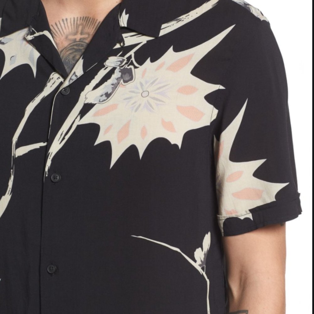 Sz S | All Saint button Tshirt